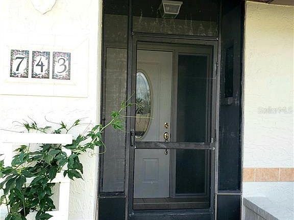 5th image of 743 Crestview Cir