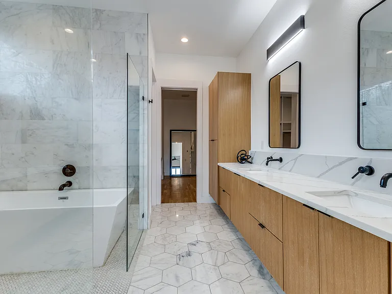 6023 Richmond Ave — Photo 24
