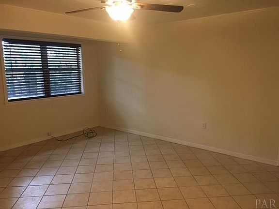 3rd image of 2610 E Gonzalez St