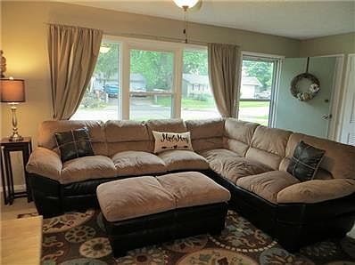 3rd image of 215 W Joan Ave