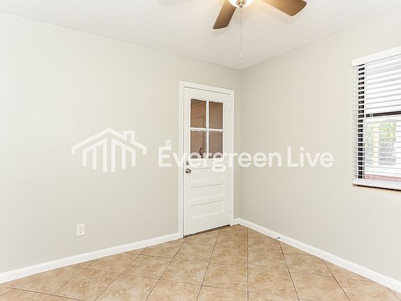 4th image of 2342 Lake Lucina Dr E