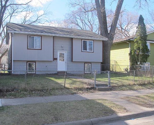 1st image of 2405 N 6th St
