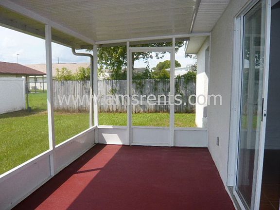 4th image of 635 Fisher Ct