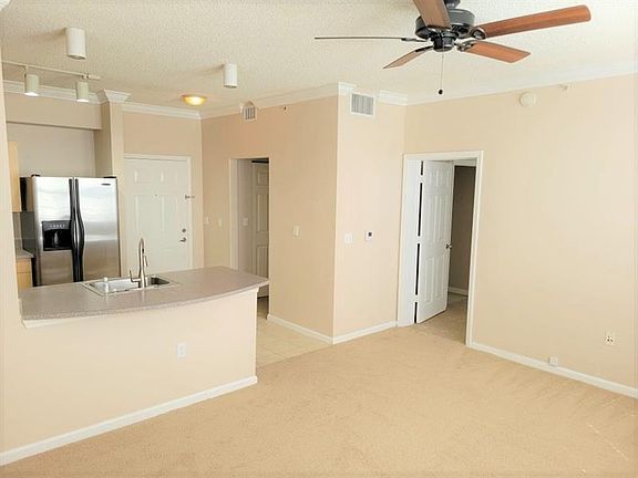 3rd image of 533 NE 3rd Ave APT 523