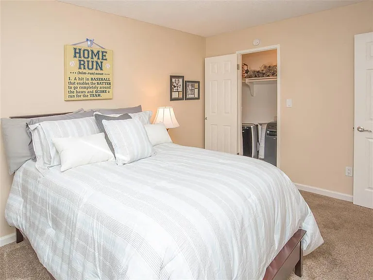La Veta Grand Apartments — Photo 58