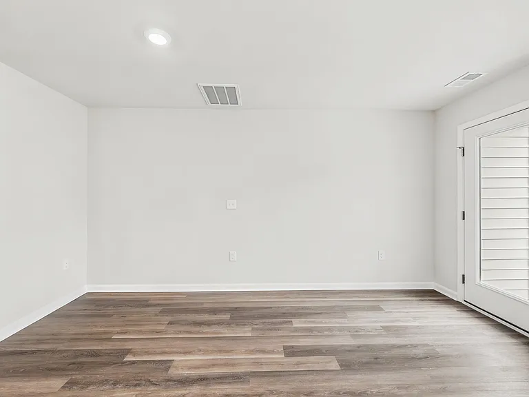 310 Honeystone St — Photo 14