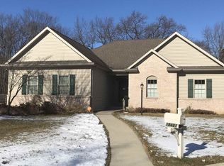 18481 Spring Mist Ct, South Bend, IN 46637