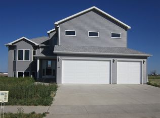 49 Olive Tree Cir, Minot, ND 58703