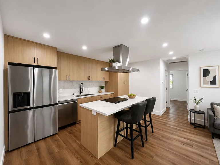 2822 1/4 Waverly Dr — Photo 3