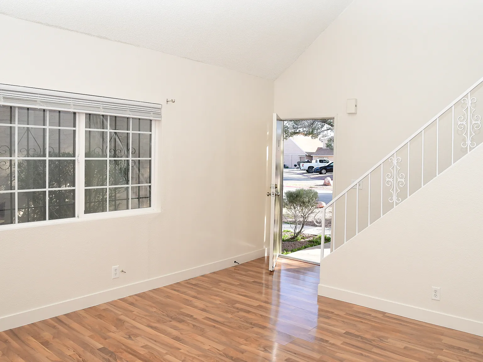 5168 Greene Ln — Photo 3