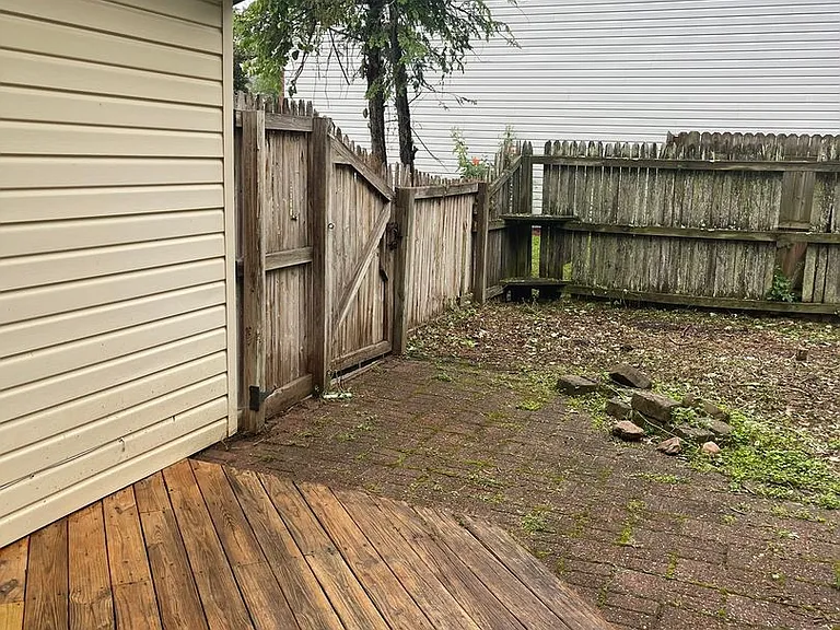 35 Honeysuckle Dr — Photo 55