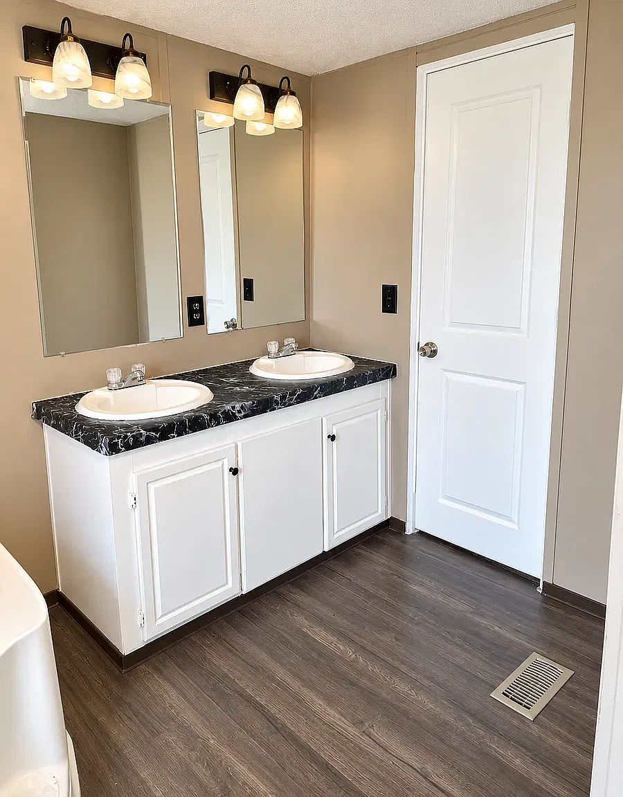 3 bed, 1216 sqft, $945 — Photo 3