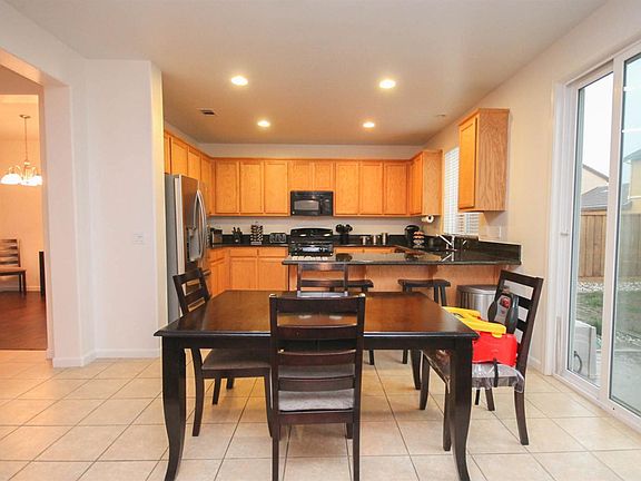 5th image of 1012 Barnsbury Ct