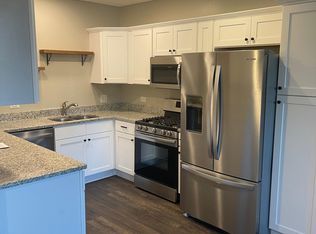 314 W Main St #1, Saint Charles, IL 60174