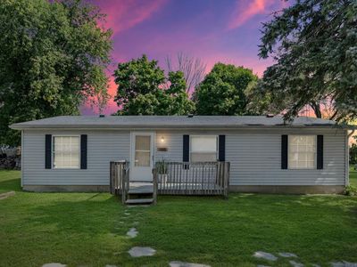 705 S Clinton St, West lebanon, IN, 47991