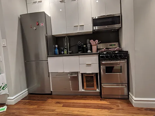 Rented by Avenues Real Estate | media 81