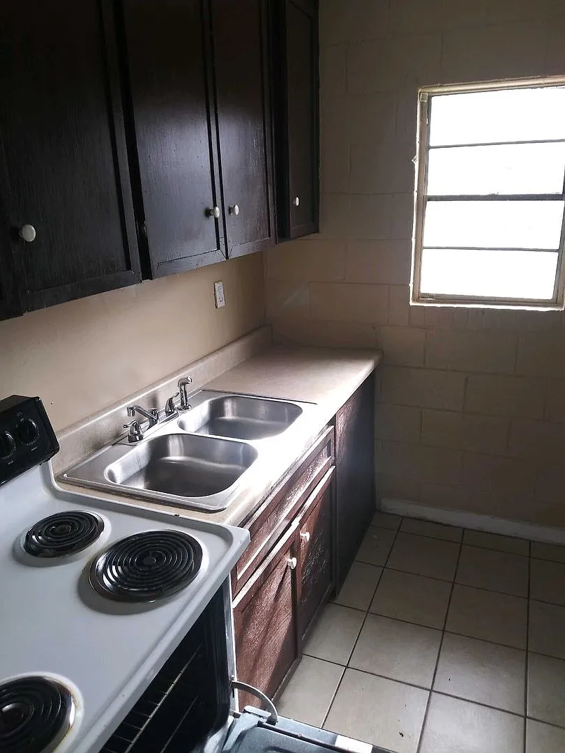 3403 Terminal Court - Col26 — Photo 2