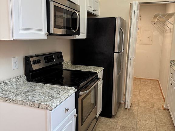 3rd image of 4254 Thalia Station Cir