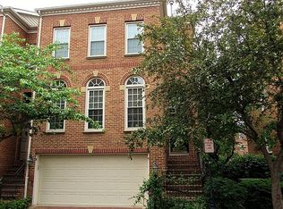 1655 Hunting Creek Dr, Alexandria, VA 22314