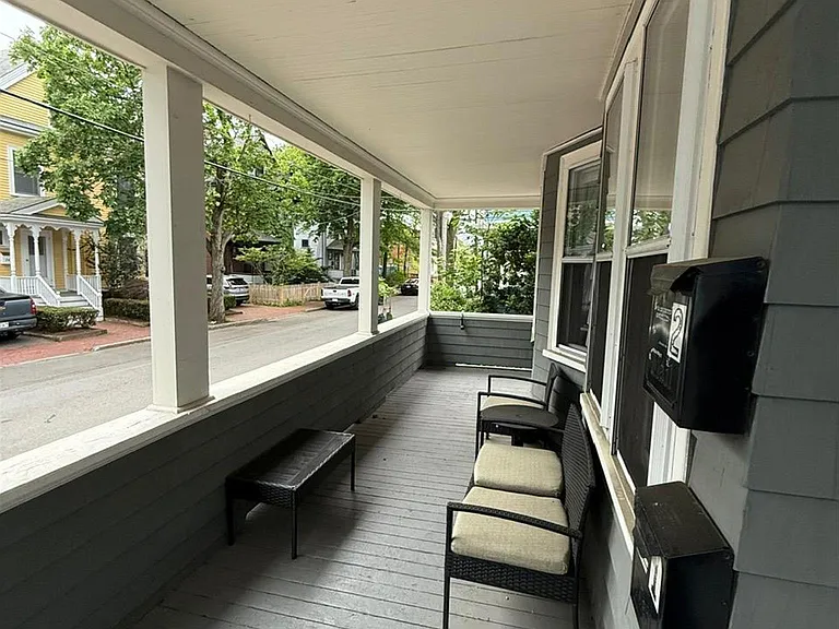 17 Milton St — Photo 3