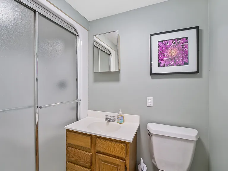 32 Sanger Pl — Photo 17