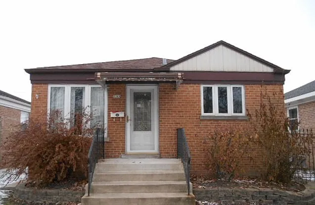 2566 Wood St photo 1