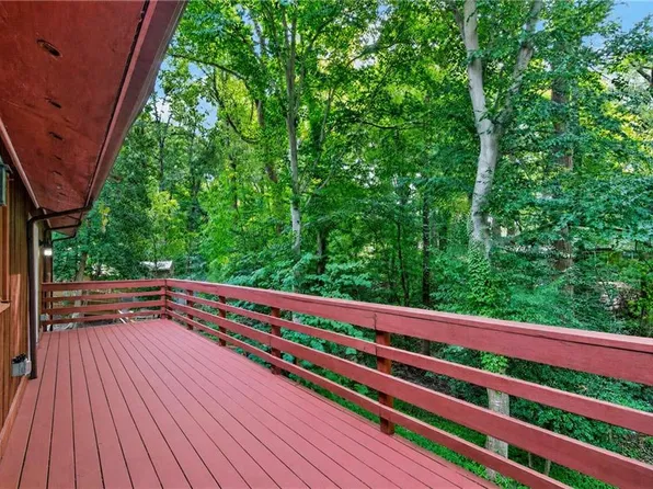 204 Graves Cir, Newport News, VA 23602