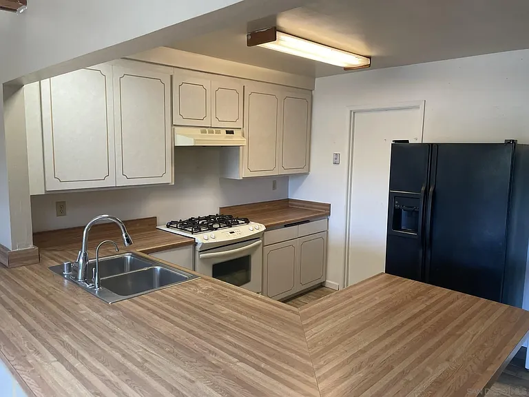 10428 Len Ct — Photo 5