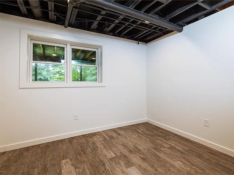 2431 Prince Howard Trl — Photo 28