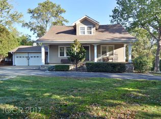 63 Lake St, Upper Saddle River, NJ 07458
