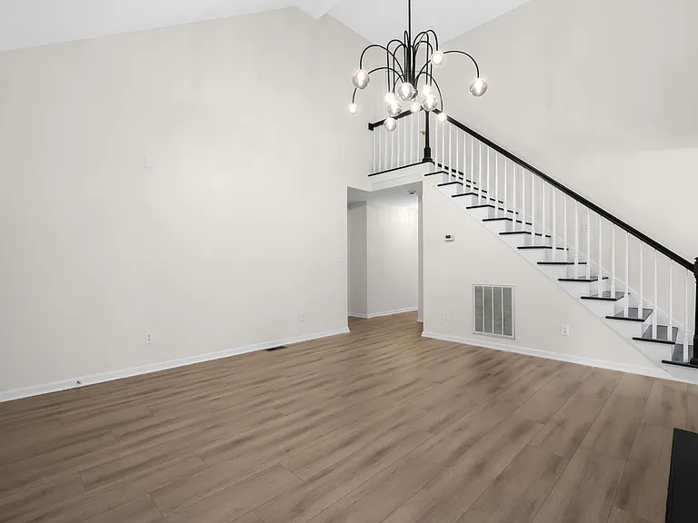 305 Dearing Dr — Photo 11