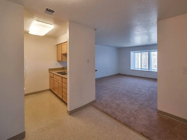 Castlewood Apartments — Photo 6