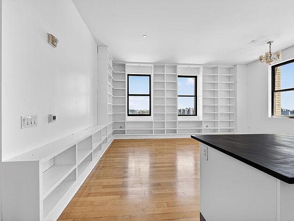 5th image of 4 Beacon Way APT 1409