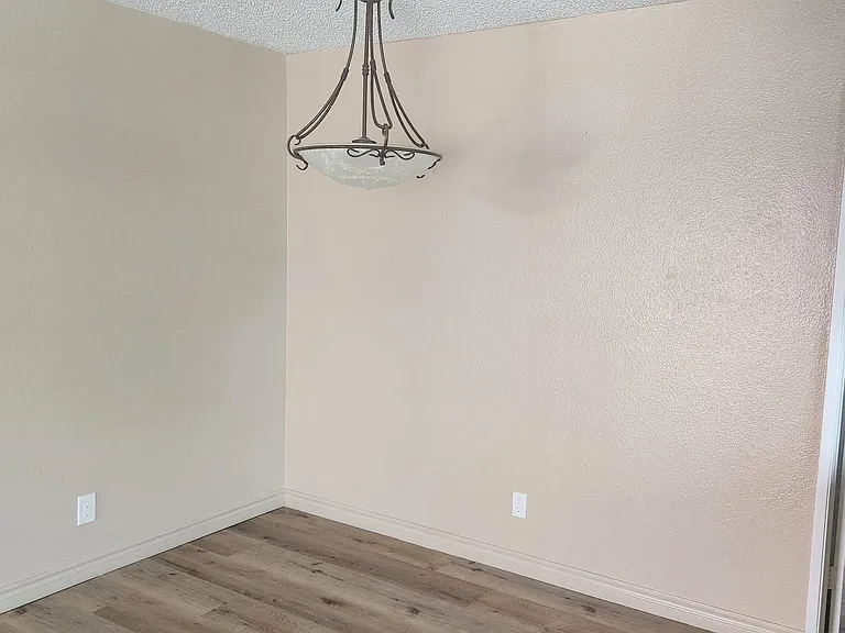 5331 N Barranca Ave — Photo 4