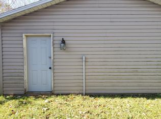 101 S 12th St, Clinton, IN 47842