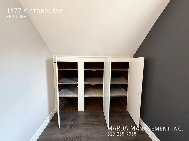 1677 Victoria Ave — Photo 35