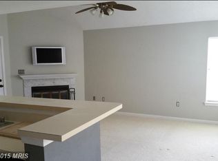 7913 Bayshore Dr APT 605, Laurel, MD 20707