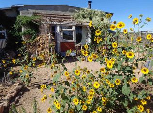 110 Wild Dog Rd, Cerrillos, NM 87010
