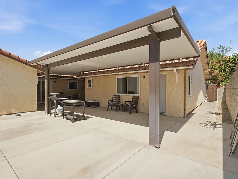 52275 Avenida Vallejo — Photo 23