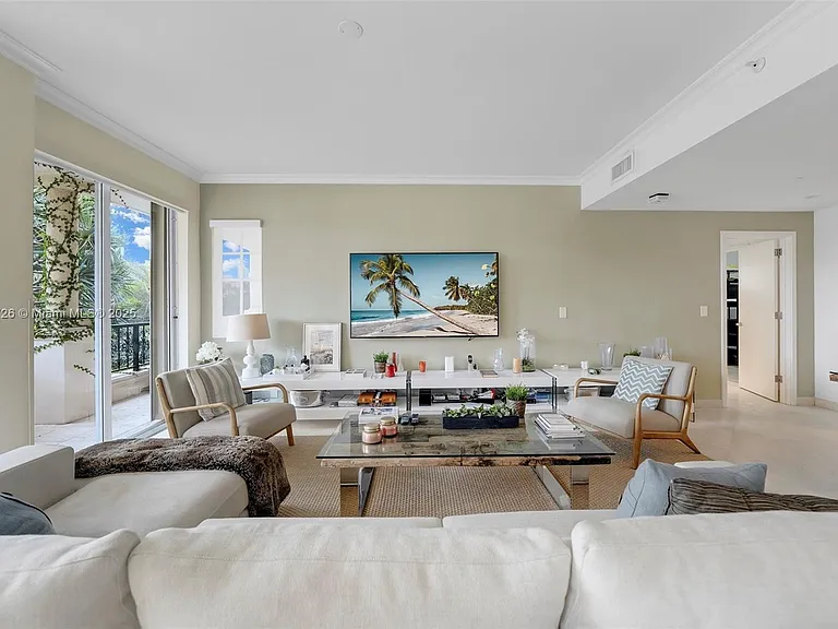 19227 Fisher Island Dr #19227 — Photo 17