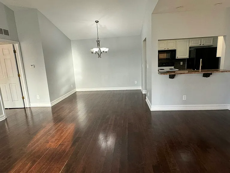 42891 Richmond Dr — Photo 17