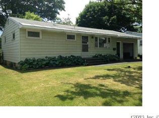 112 Dexter Ave, Liverpool, NY 13088