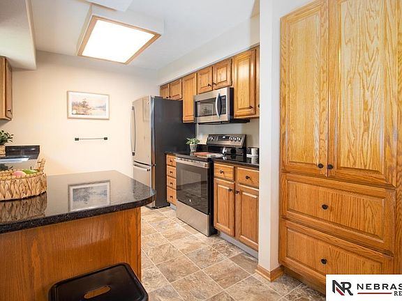 4th image of 1042 Daybreak Cir