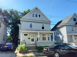 38 Spruce St, Schenectady, NY 12304
