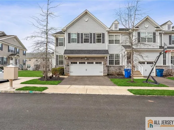 10 Woodrose Ln, Monroe Township, NJ 08831