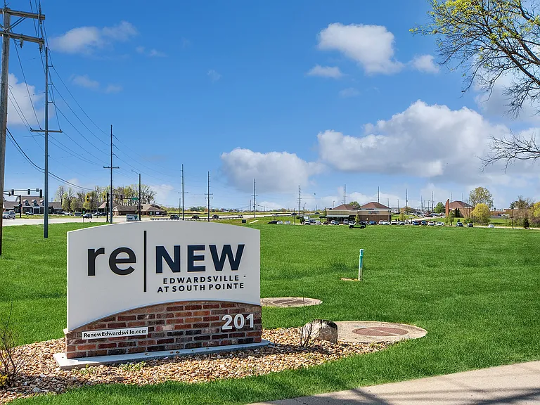 ReNew Edwardsville Apartment Collection — Photo 45
