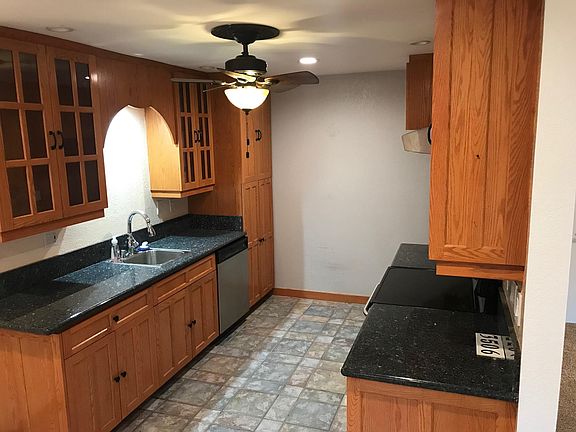 4th image of 3502 Towne Center Dr #3506