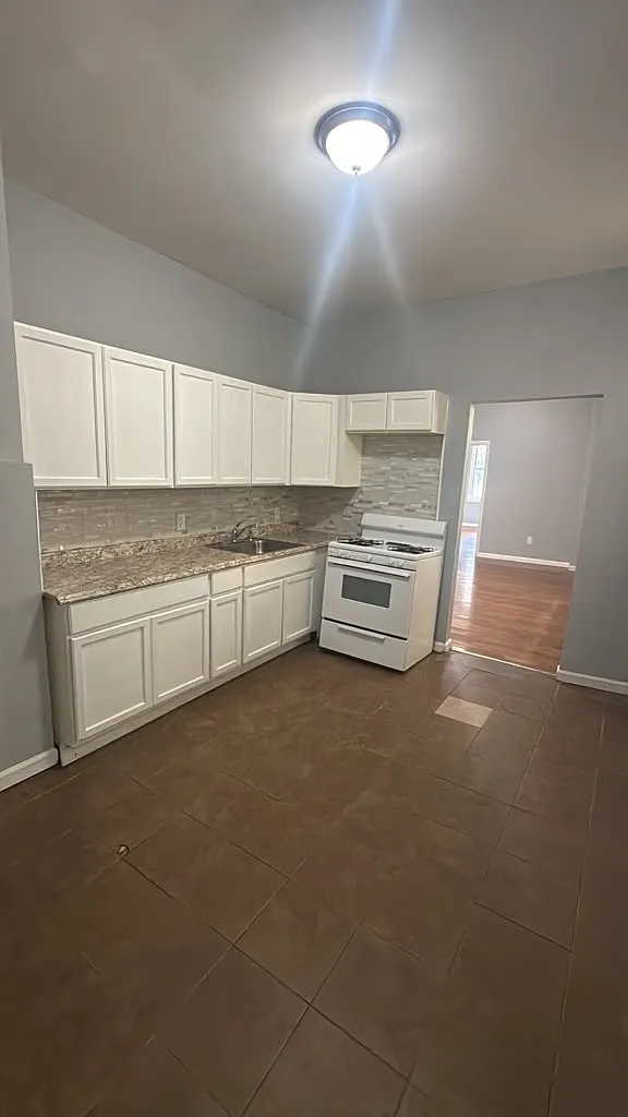 2 bed, $1,850 — Photo 4