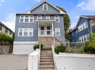 56 Edgecliff Rd, Watertown, MA 02472