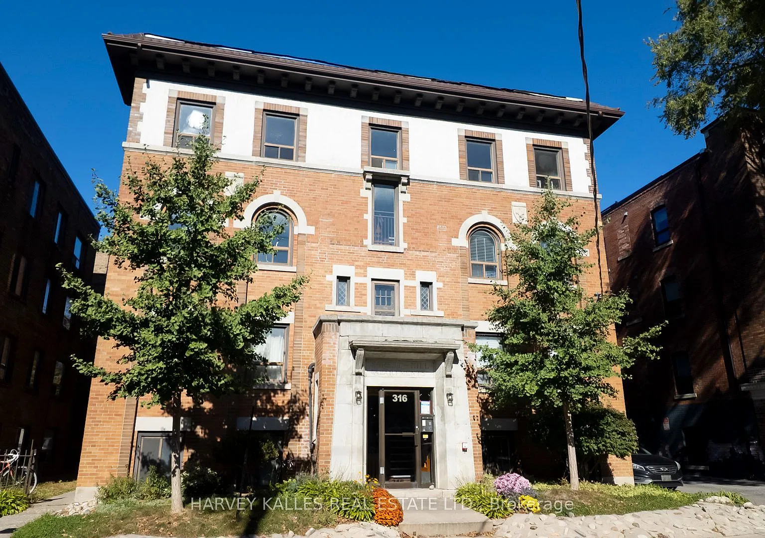 1 bed, $1,999 — Photo 1